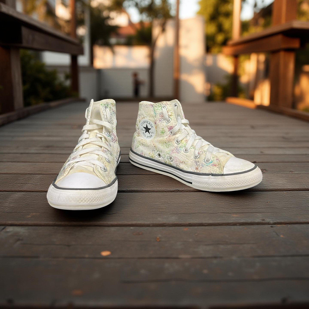 Converse Chuck Taylor All Star High Butterfly Shine Youth Size 3 Used A01481F