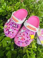 Crocs hello kitty clogs Junior 2 Limited Edition Crocs 🌈 Fast Shipping