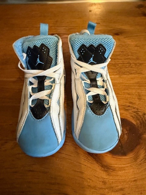 Toddler Air Jordan Sneakers – White/Blue – Size C9