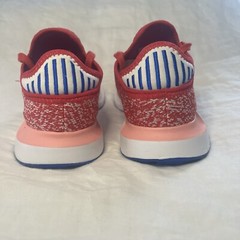 ADIDAS SWIFT RUN KIDS SIZE 7