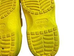 Crocs Minions Child Size 13 Yellow
