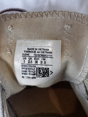 Converse Chuck Taylor All-Star low-top sneakers in white Youth Size 3