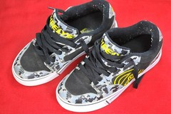 Heelys Roller Shoes Motion Grey Yellow Camo 770153H Size Youth 4 w/Box and parts