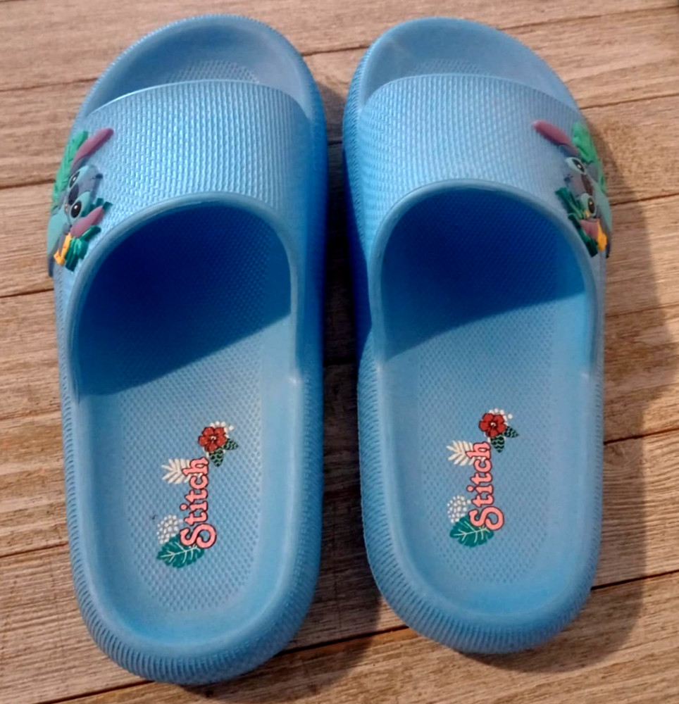 Disney Lilo & Stitch Youth Size 4 Blue Sandal Slides