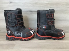 Star Wars Darth Vader Black / Red Snow Winter Boots Child Size 5/6 EUC