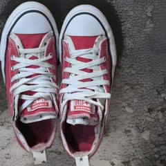 Converse All Star~Classic Low Top Double Tongue w/ Stars Sneakers Girls Size 4