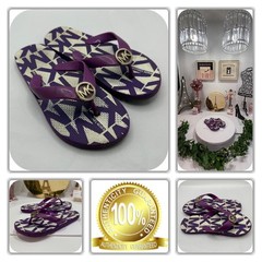 CHIC MICHAEL KORS MONOGRAM LOGO KIDS SANDALS! (SIZE 3-4Y)