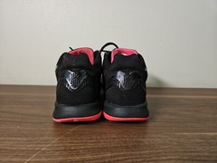 Nike Kyrie Flytrap Youth Size 4 sneakers. Pre owned condition.