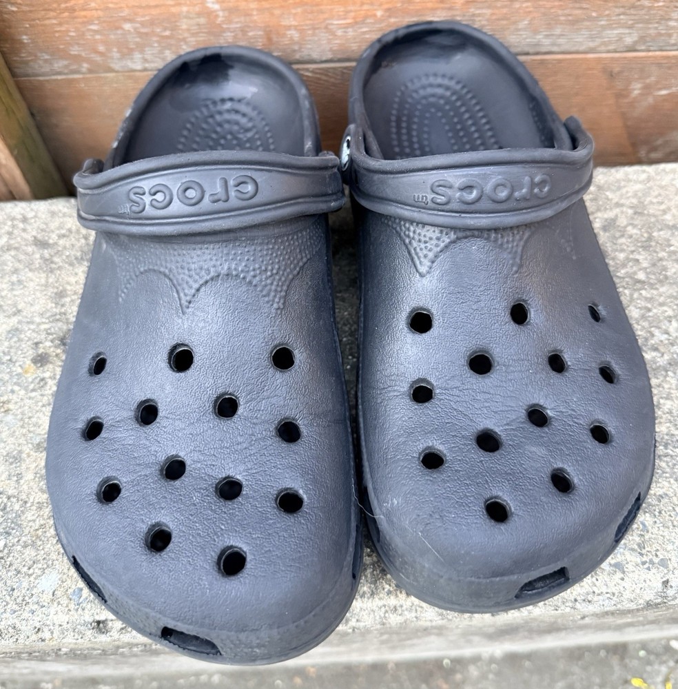 Crocs Classic Clog Shoes Youth/ Men’s 6/7 ~ Women’s 8/9 Black Slip On Summer