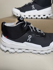 On Cloud Cloudhero Mid Waterproof Size 4 Youth 5.5 Wmn Black White 3YD30020299