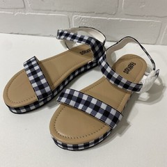NEW – FABKIDS Gingham Platform Sandal – Kids Size 3 – BLACK