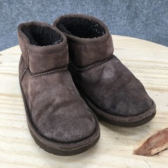 UGG Australia Boots Child 2 Classic Ultra Mini Ankle Booties Comfort Brown Suede