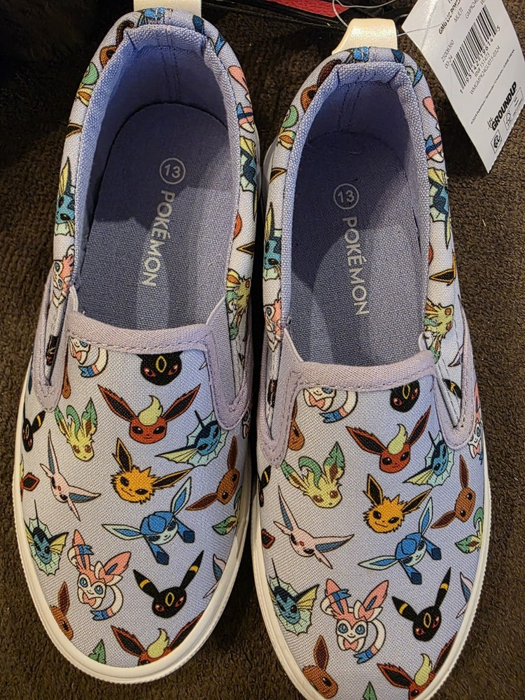 New Eevee Pokémon Slip-On Canvas Shoes Youth Size 3 Sylveon Umbreon Espeon