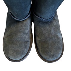 UGG Kids Classic Size 4 Short II Boots Black Suede Shearling 1017703K NEW