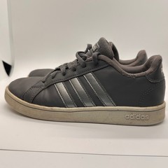 Adidas Grand Court Gray Silver Stripe Low Top Sneakers Youth Size 2