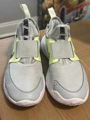 Nike Flex Runner 3 Kids 13C Athleisure Clean Girl Sportcore Sneaker 3613
