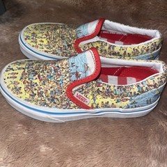Vans x Where’s Waldo? Slip-On Sneakers Kids Size 13 “Find Steve” Beach Design