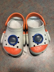 Crocs Kids Classic Rocket Ship Space Clog Gray/Orange Moving Stars Glow Size c8
