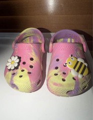 Crocs Kids Multicolor Clog Sandals Bee Flower Accents Size 4 Toddler Slip-On