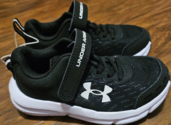 Under Armour Charged Assert Kids Sneakers Black/White Hook & Loop Size 11