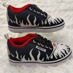 Heelys Pro 20 Prints White Black Flames Wheeled Shoes Size Youth 13C HE101001