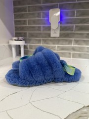 UGG Fluff Yeah Slide Gradient. Big Kids size 6 M. Color Blue.