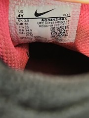 Nike Kyrie Flytrap Youth Size 4 sneakers. Pre owned condition.