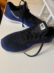 Nike Flex Run Size 6Y Black/Volt