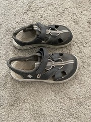COLUMBIA TECHSUN WAVE SIZE 3 CLOSED TOE WATER SPORT SANDAL SHOES