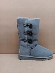 Ugg K Bailey Button Triplet little kid’s style-1962k, Grey, Sz 1