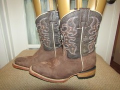Unbranded Brown Square Toe Embroidered Boots Youth sz US 13.5 Mex 20.5