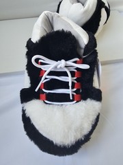 Wonder Nation Boys‘ Sneaker-Style Slippers – Plush Black & White – NWT – Various
