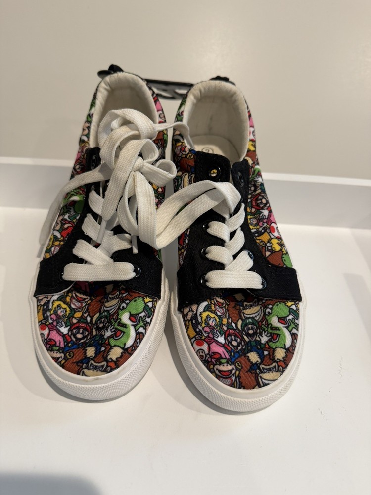 Super Mario Bros Boys Size 2 Canvas Sneakers Shoes Kid’s New