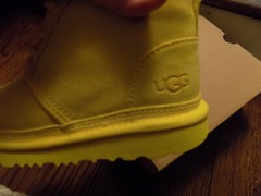 UGG Big Kids Neumel II Lined BRIGHT YELLOW Suede Boots 1017320K Sz 2 women 3.5