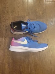 Nike Star Runner 2.0 Low – Size 6.5Y – Very Nice – Only Worn A Few Times