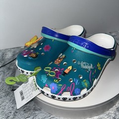 Crocs x Disney Encanto Mirabel Classic Clog K Size J6 US Tried On