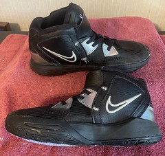 Nike Kyrie Infinity Black Silver Athletic Shoes Youth Size 13C #DD0332-005