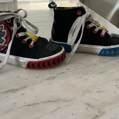 SEGA Sonic the Hedgehog Sonic & Shadow Kids US 11 High-Top Sneakers