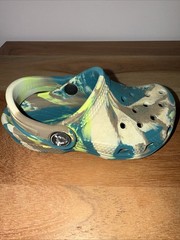 Crocs Kids Classic Marbled Clogs Marbled Teal Green Beige Shoes Size 7 Toddler