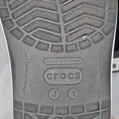 Crocs Crocband Iconic Comfort Clogs Slip on Sandals Youth 7/8 J 1 Black EUC