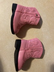 OshKosh B’gosh Pink Synthetic Ankle Bootie US 2 EU 17.5 Embroidered