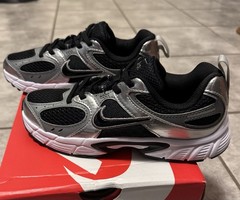 Nike V5 RNR (PS) Size 2Y Black Silver White Sneakers Kids Athletic