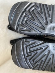 UGG Kids Classic II Graphic Stitch Black Suede Sheepskin Suede US5/UK4/EU37