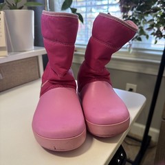 Crocs Boots Pink Size 11 Kids