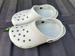 CROCS UNISEX CHILD CLASSIC CLOG, Light Green, C12