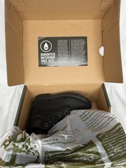 Timberland Classic 6 In Waterproof Boot Black Nubuck Kids Size 10 TB010810001