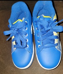 SpongeBob squarepants heelys skate shoes size youth 2 fits style small wheels