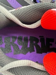 Nike Kyrie Flytrap 2 GS AQ3412-003 Grey Violet Youth 6Y Womens 7.5 NWOB