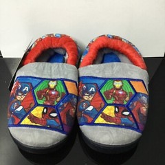 Marvel Super Hero Adventures Avengers Kids Slip On Slippers Size US 8 / EU 25