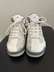 Size 5.5Y – Jordan Dub Zero White